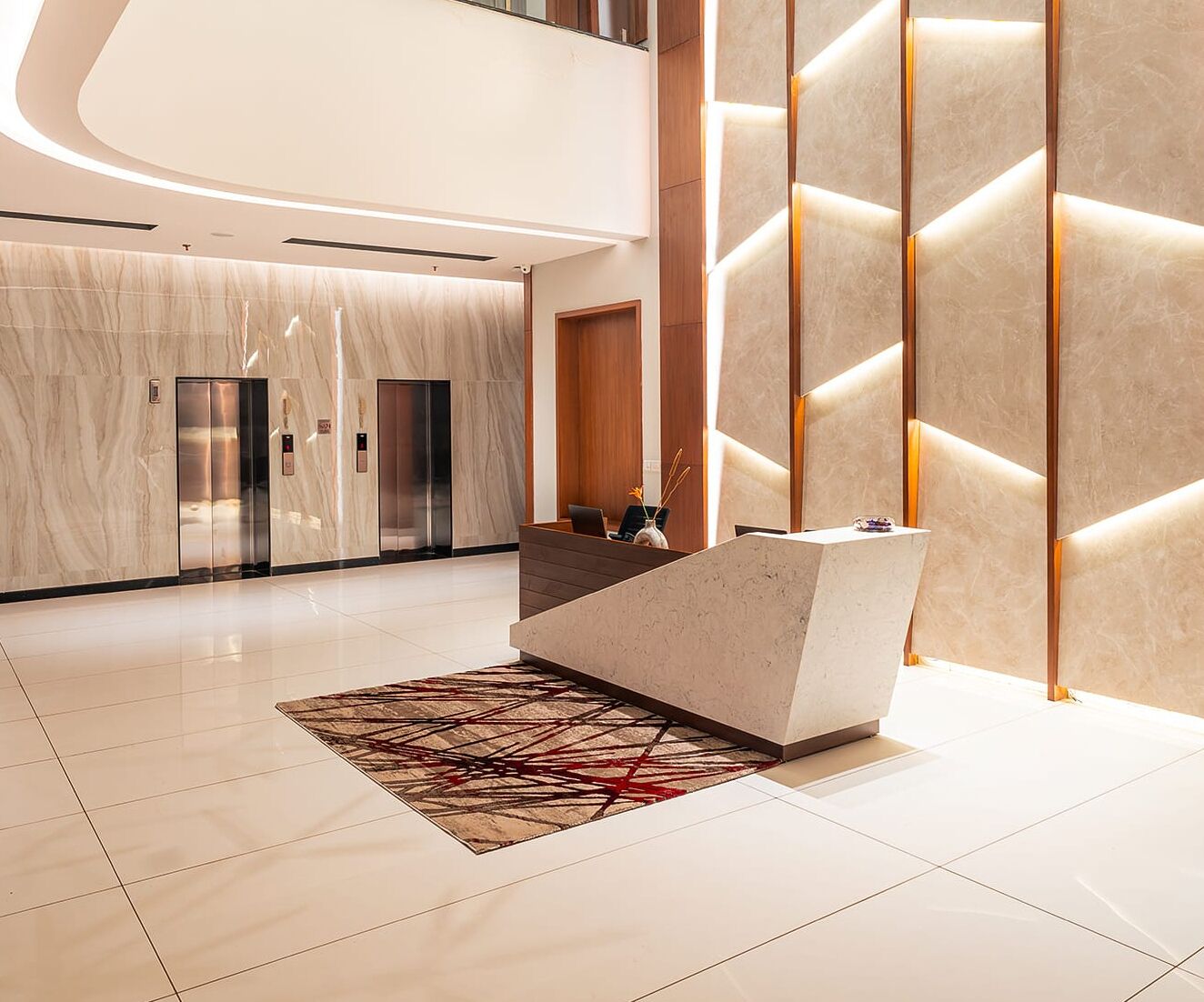 المنشأة من الداخل