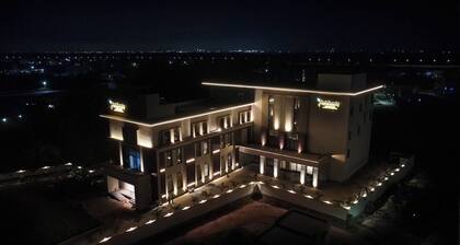 Krishna's Courtyard - Hotel & Convention