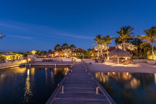 Private Island | Isla Kiniw by Bocobay