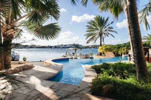 Private Island | Isla Kiniw by Bocobay