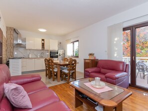 TV, fireplace - Vacation home Maja by Interhome (Imotski)