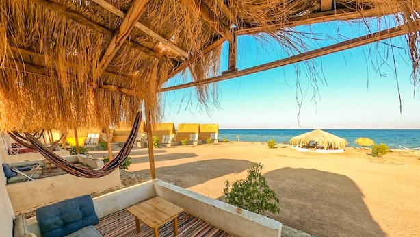 Unclassified image, 1 of 12, button - Alaadin Camp (Nuweiba)
