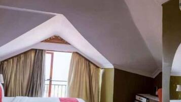 Classic Single Room, Balcony | Desk, laptop workspace