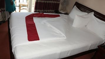 Deluxe Suite, Balcony
