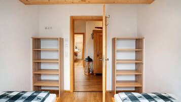 2 chambres, fer et planche à repasser, Wi-Fi gratuit, draps fournis