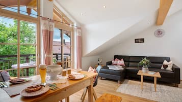 Télévision, table de tennis de table