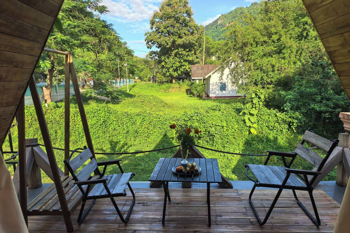 Classic Chalet, 1 Queen Bed, Patio, Hill View | Terrace/patio