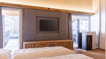 2 bedrooms, individually furnished, bed sheets