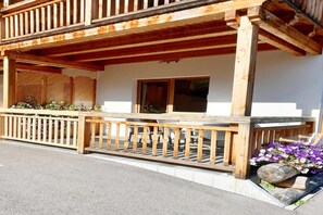 Exterior casa de vacaciones [verano]