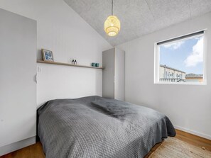 2 bedrooms, Internet