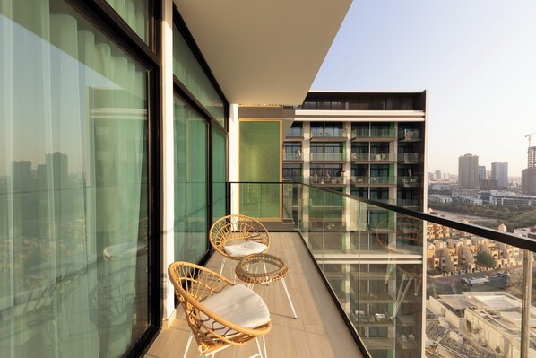 View from property - Cozy 1BR in Binghatti Emerald (Dubai)