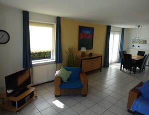 Living room - Lovely Bungalow With Garden (Breskens)