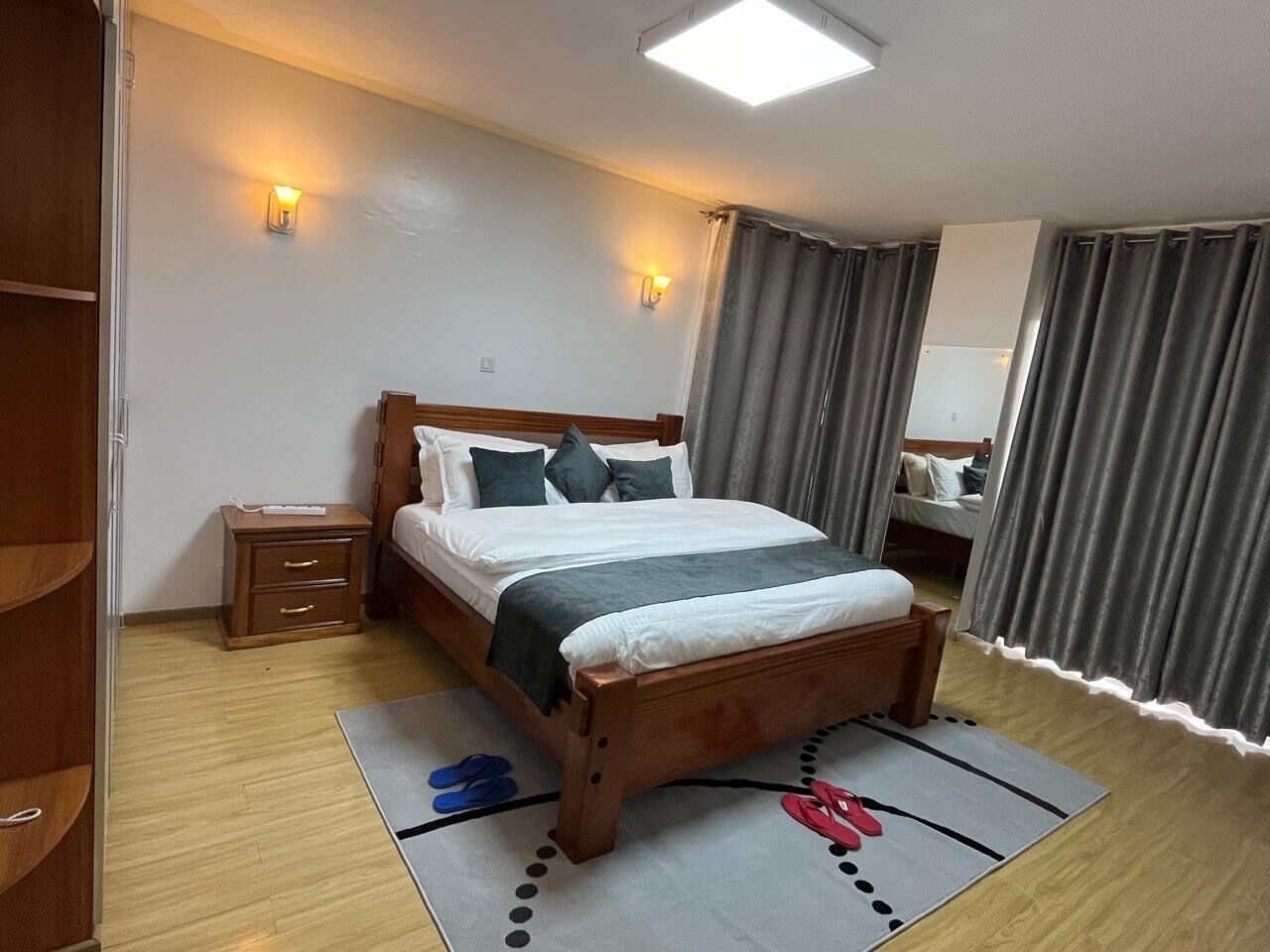 3 多间卧室、熨斗/熨衣板、WiFi、床单