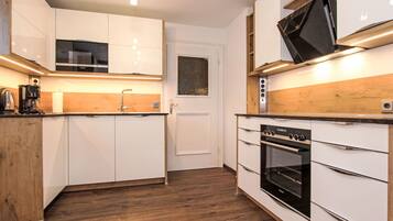 Mikrowelle, Ofen, Geschirrspüler