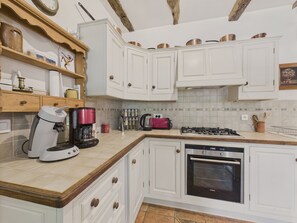 Refrigerador, microondas, horno y lavavajillas 