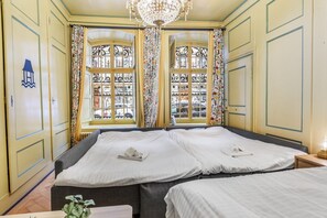 1 slaapkamer, een strijkplank/strijkijzer, gratis wifi, beddengoed