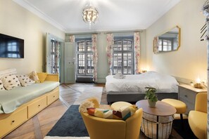 Iron/ironing board, free WiFi, bed sheets - Atypical studio in Fribourg's old town (Fribourg)