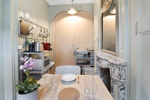Dining - Atypical studio in Fribourg's old town (Fribourg)