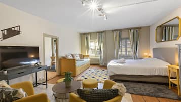 Silitysrauta/-lauta, ilmainen Wi-Fi, vuodevaatteet