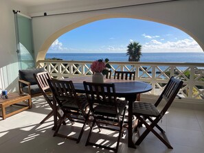 Outdoor dining - Brisa Mar - Aveiros Apartment by D'Alma Portuguesa (Albufeira)