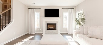 Beautiful 4BR | Fenced Yard | Family & Pets