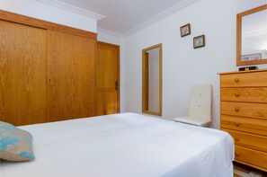 Villa | 3 bedrooms, iron/ironing board - Villa in Serene Location (Santa Margalida)