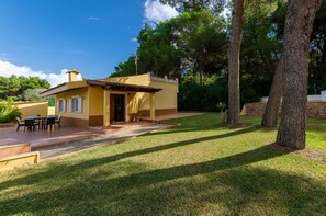 Villa | Garden - Villa in Serene Location (Santa Margalida)