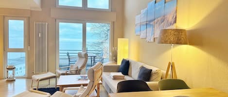 Tv, dvd-spelare och en stereo