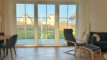 TV, peis og stereoanlegg