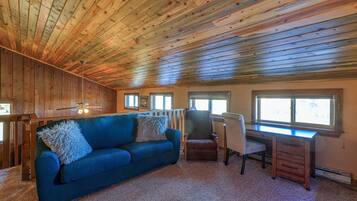 Smart-tv en een open haard