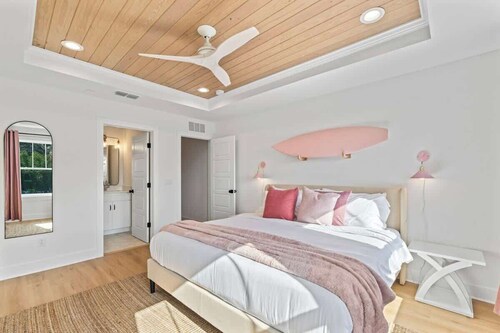 Salty Pink Sands | Team Joseph Ellen
