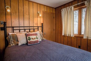 3 chambres, fer et planche à repasser, Wi-Fi gratuit, draps fournis