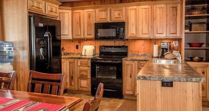 A Trailside Duplex Along the Alpen Trail