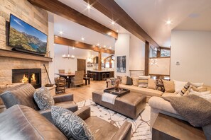 TV connectée, cheminée