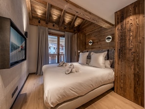 4 bedrooms, free WiFi, bed sheets