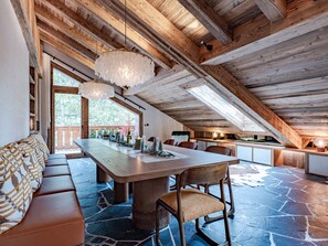 Dining - Modern Penthouse in Méribel, 12 guests, fireplace, 5* hotel service (Les Allues-Méribel)