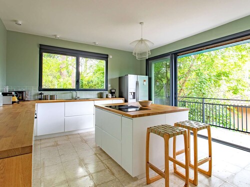 Villa mit 6 SZ, Sauna, Garten und Parkplatz nahe Arcachon-Becken