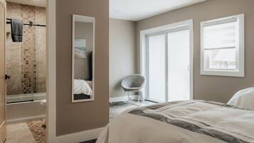 5 bedrooms, travel crib, free WiFi, bed sheets