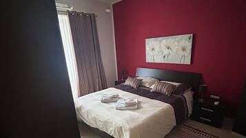 2 slaapkamers, een strijkplank/strijkijzer, wifi, beddengoed