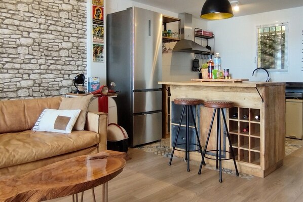 Smart-TV, bøker og PC-skjermer