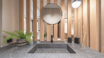 Apartment Ground Floor | Bathroom | Slippers