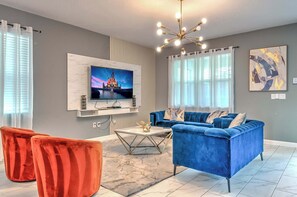 TV, video games, offices - 2852 Ultimate Retreat for your family 9 Bedrooms! (Kissimmee)