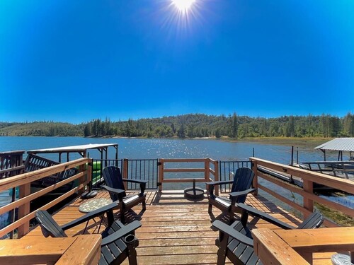 Lake View Cabin with Private Dock