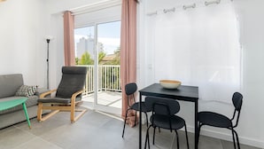 Apartment | Dining