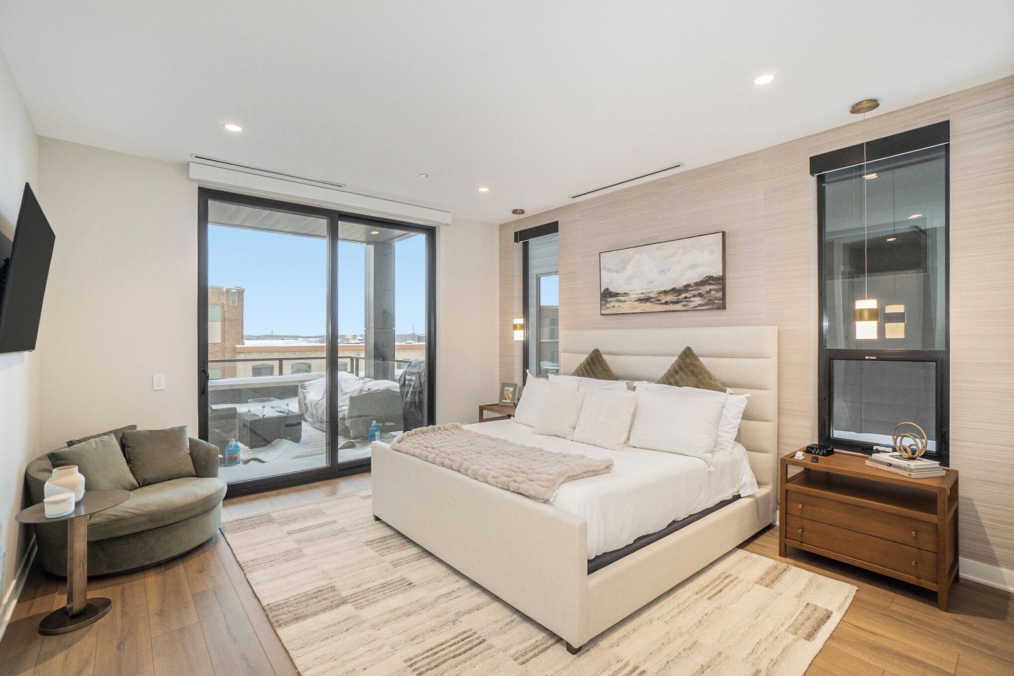 3 bedrooms, iron/ironing board, free WiFi, bed sheets