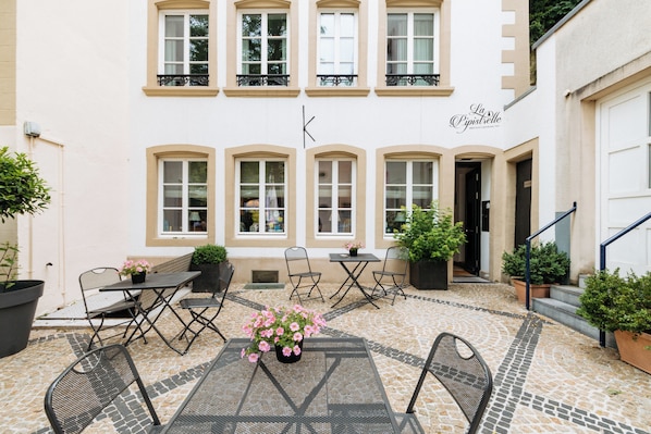 Fachada de la propiedad