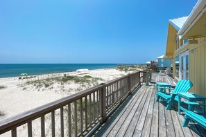 Property grounds - Beautiful Gulf Front Home With Amazing Views! (Gulf Shores)