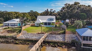 Exterior - Gorgeous, New 5 Bdr/4+ ba Bay Front Home. Private Pool, Pier, Close Beach Access (Gulf Shores)