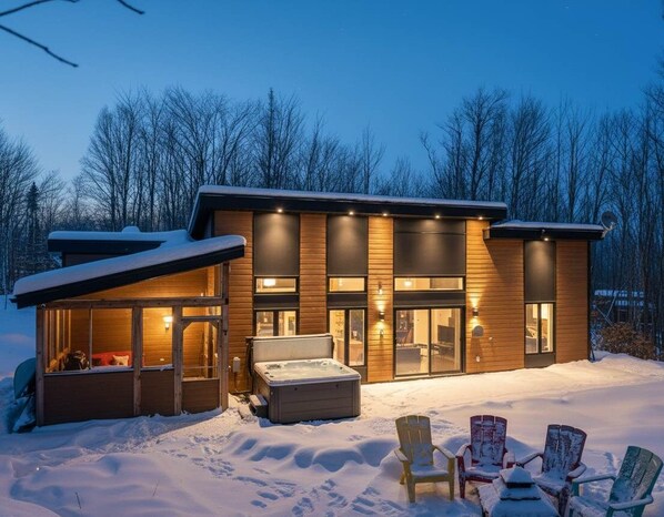 Bain à remous extérieur