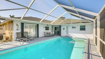 House (4 Bedrooms) | Front of property